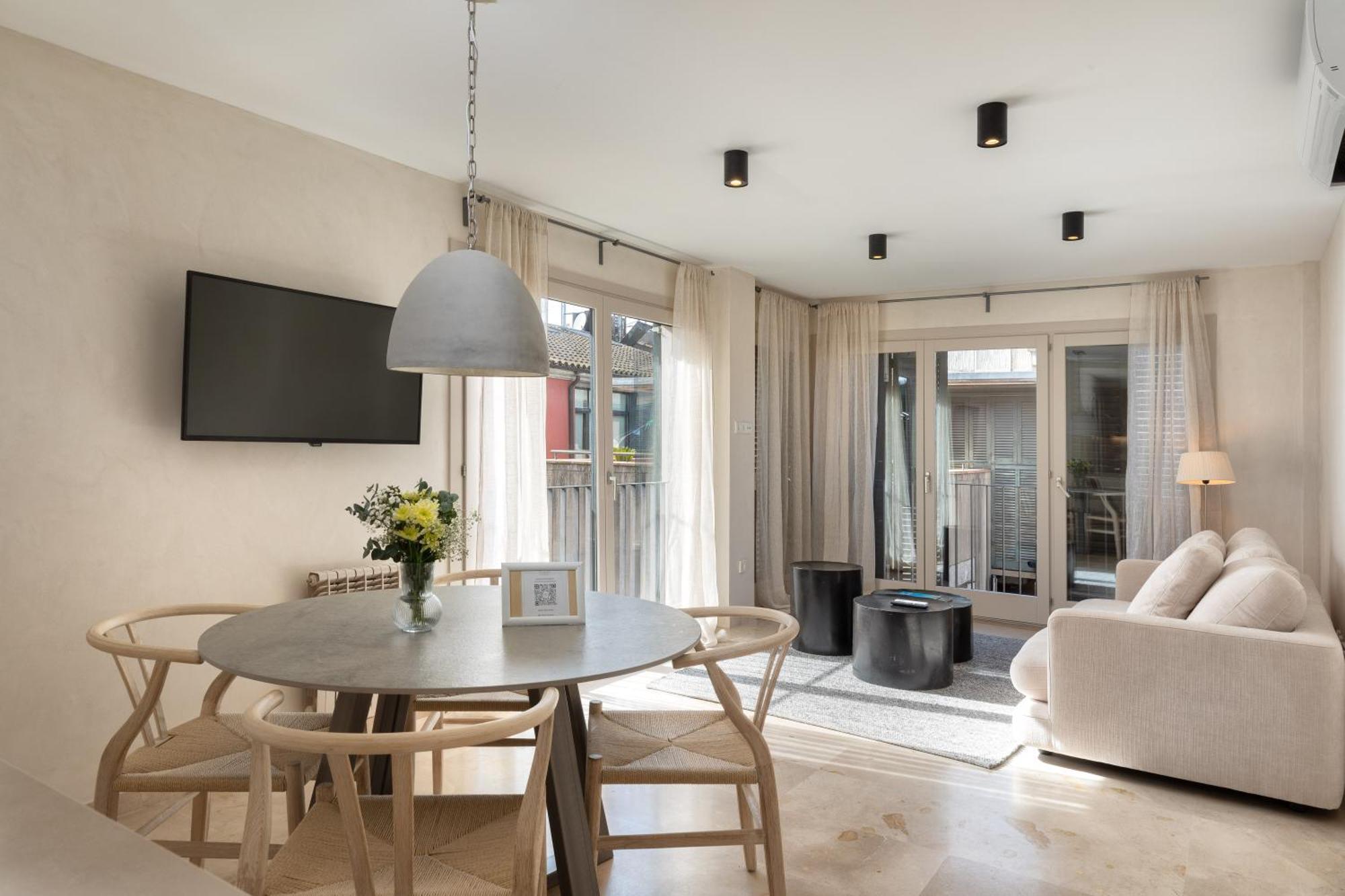 Flateli Pou Rodo 3 Apartment Girona Exterior photo